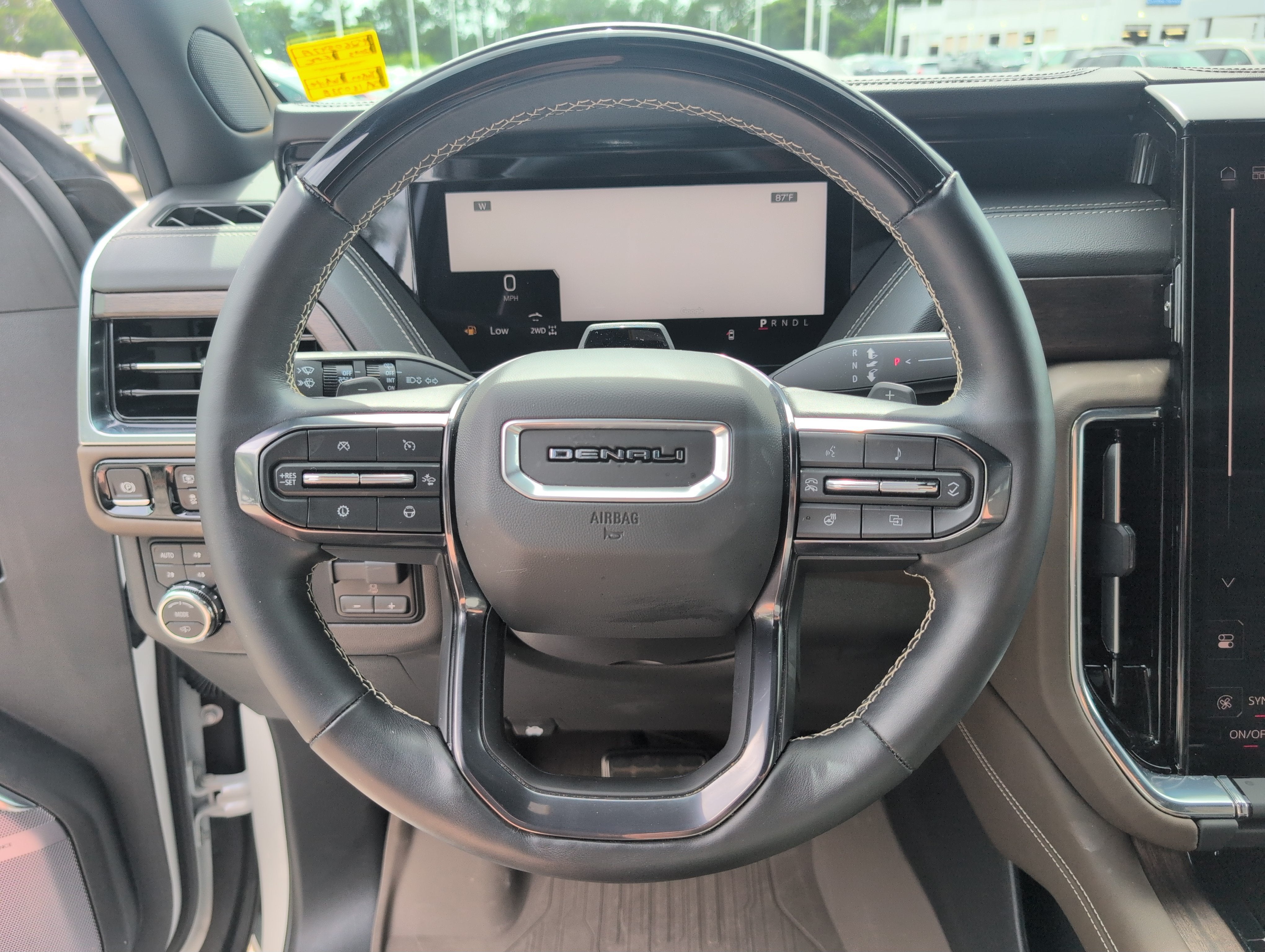 2025 GMC Yukon Denali Ultimate