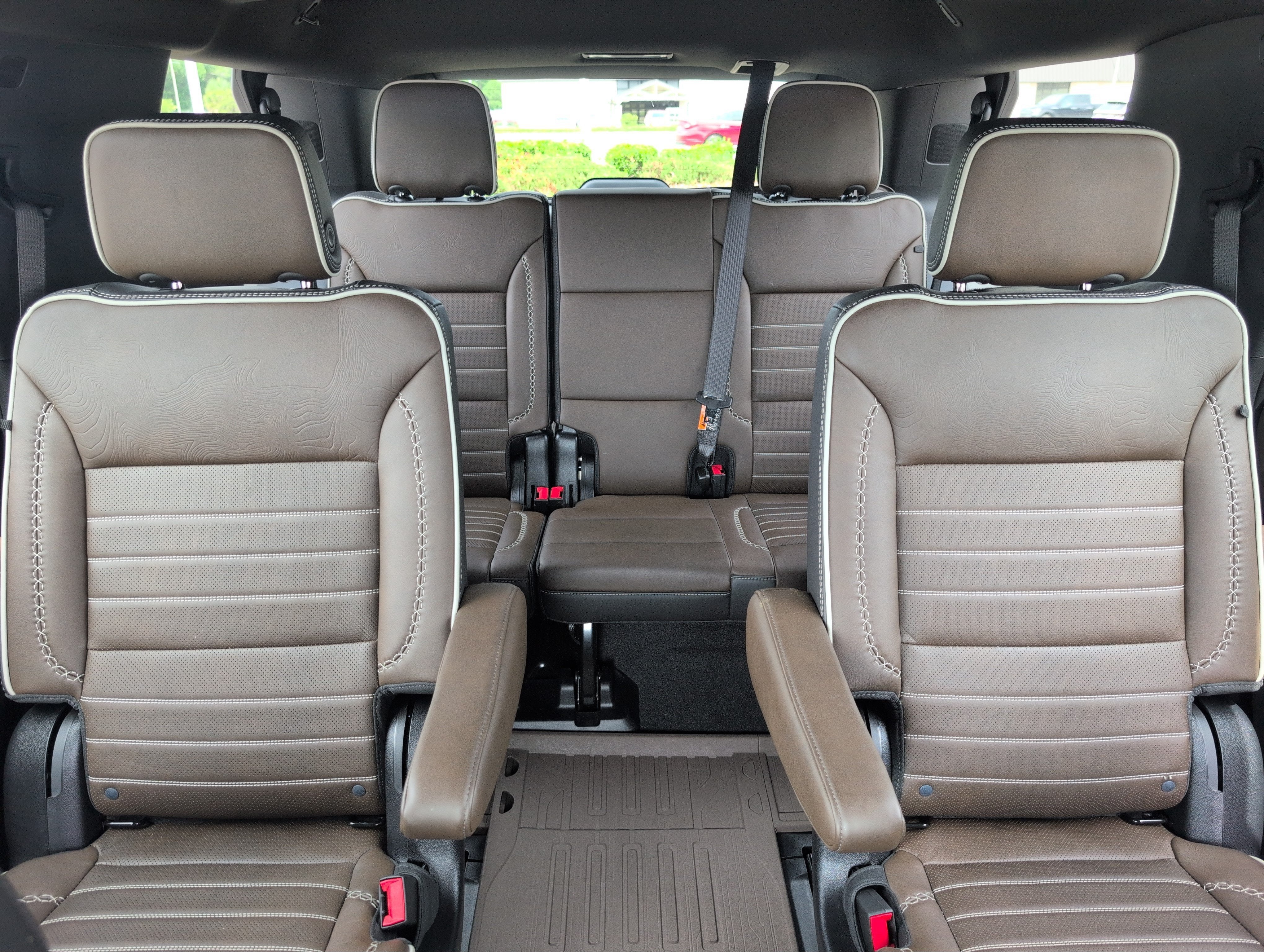 2025 GMC Yukon Denali Ultimate