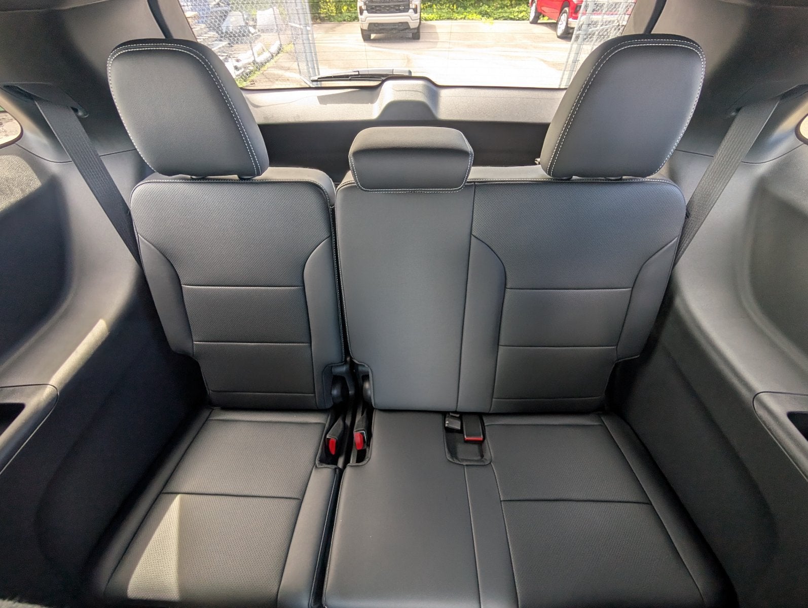 2027 Chevrolet Traverse LT - Photo 31