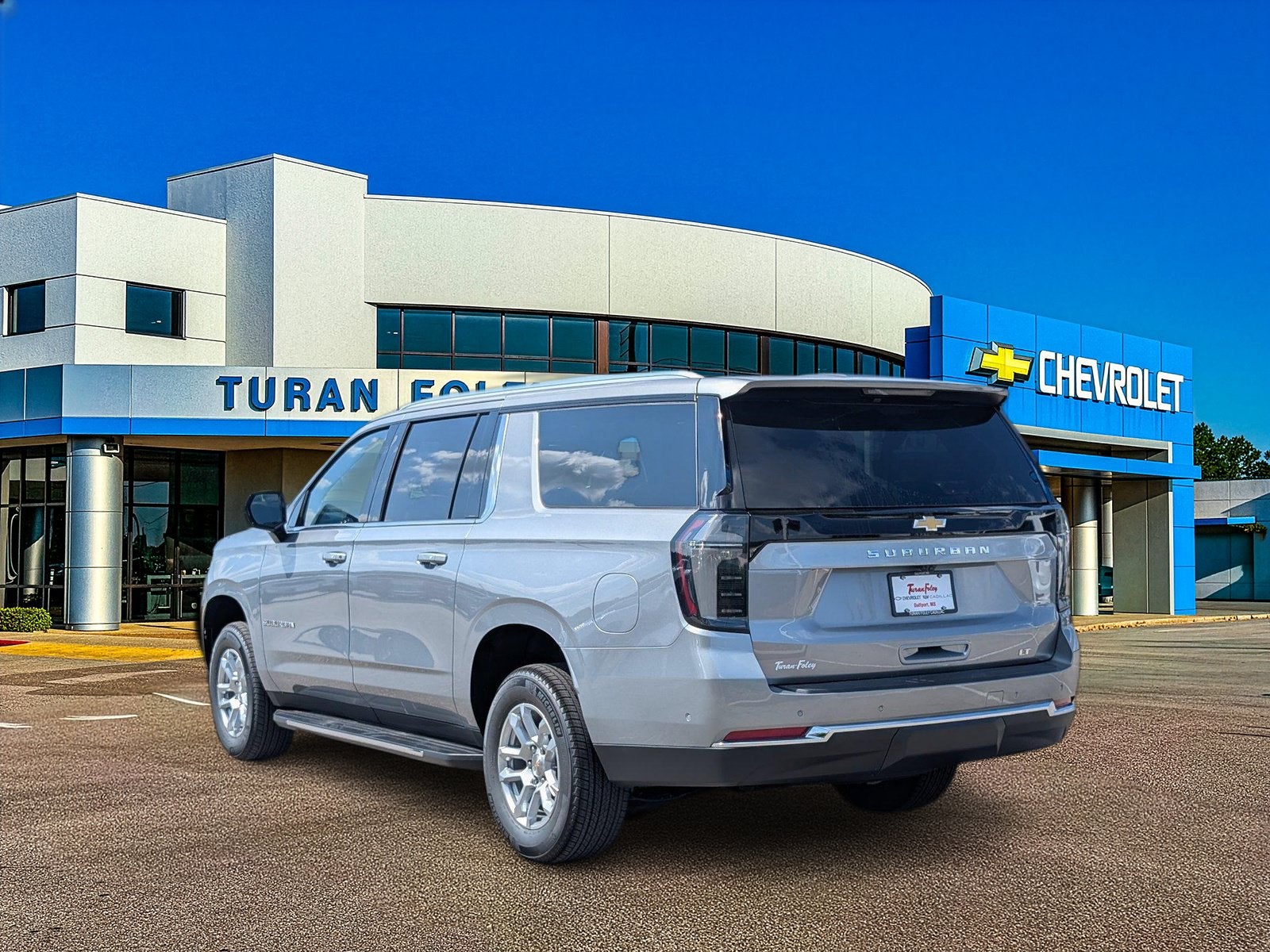 2026 Chevrolet Suburban LT