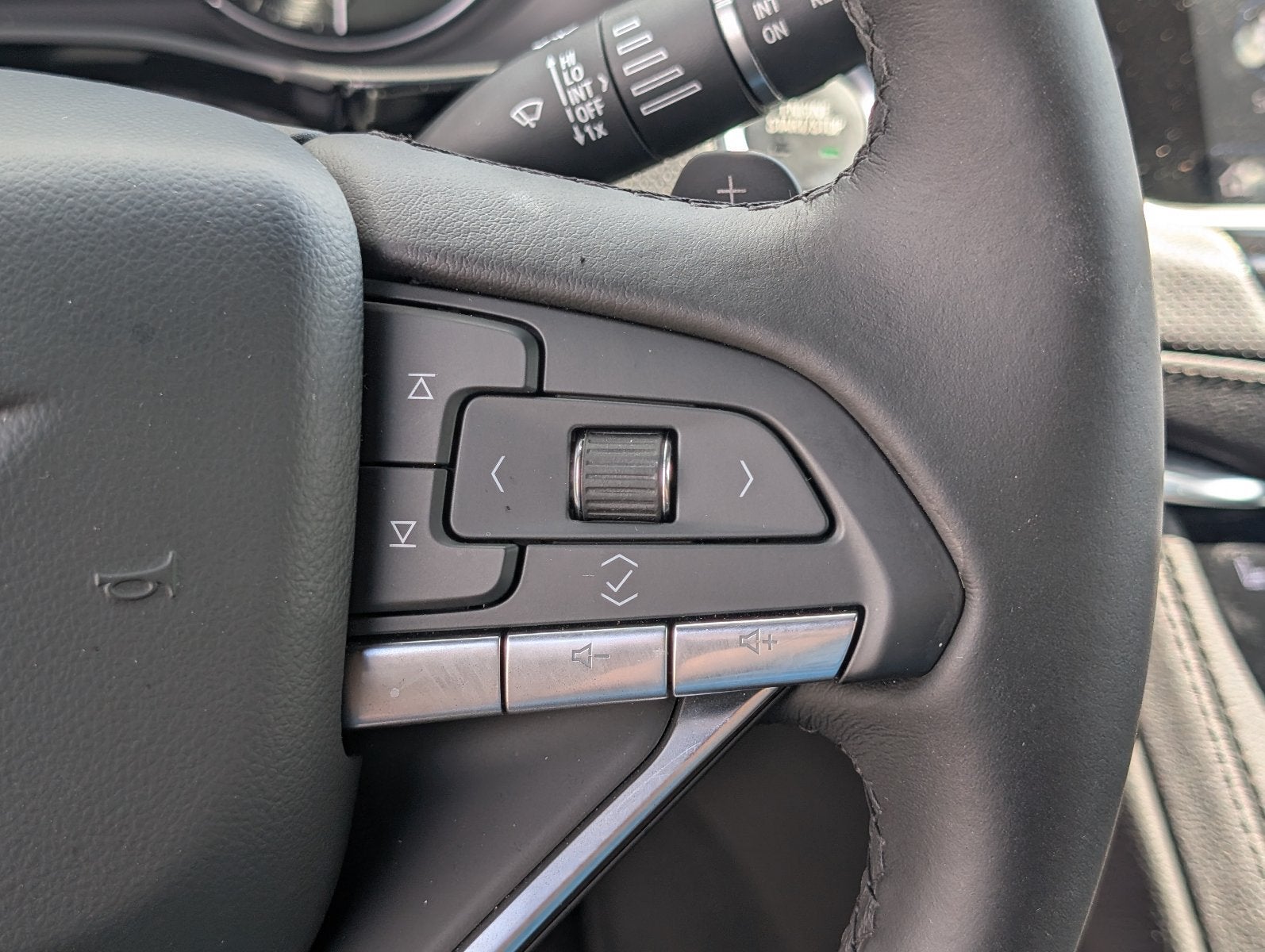2024 Cadillac XT6 Luxury