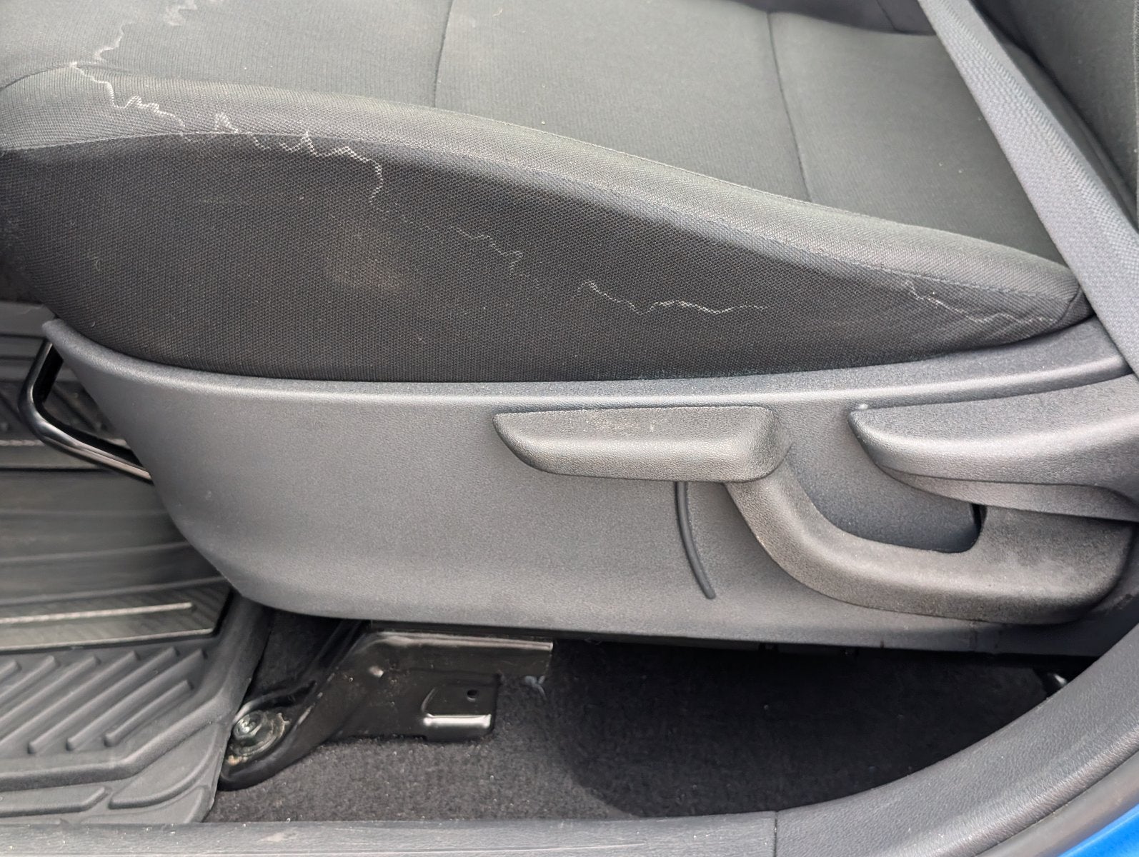2024 Nissan Kicks S Xtronic CVT