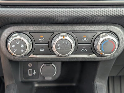 2024 Nissan Kicks S Xtronic CVT