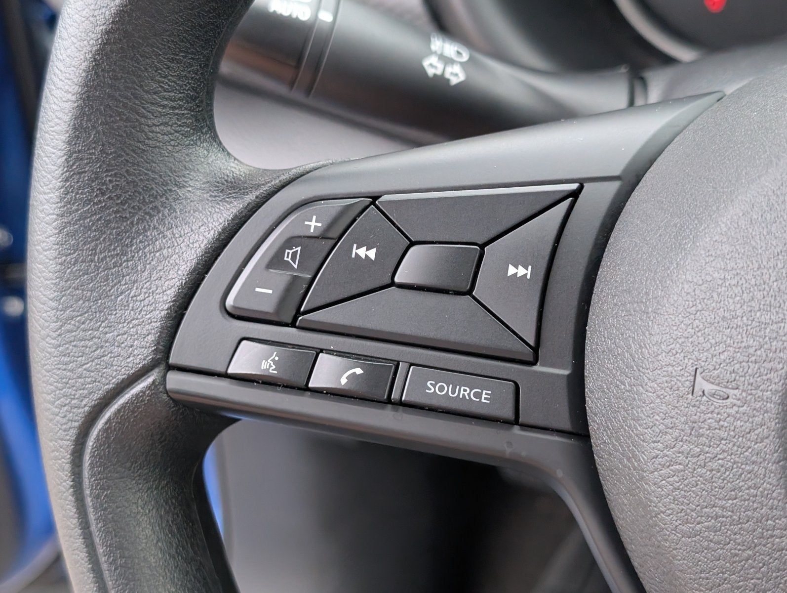 2024 Nissan Kicks S Xtronic CVT