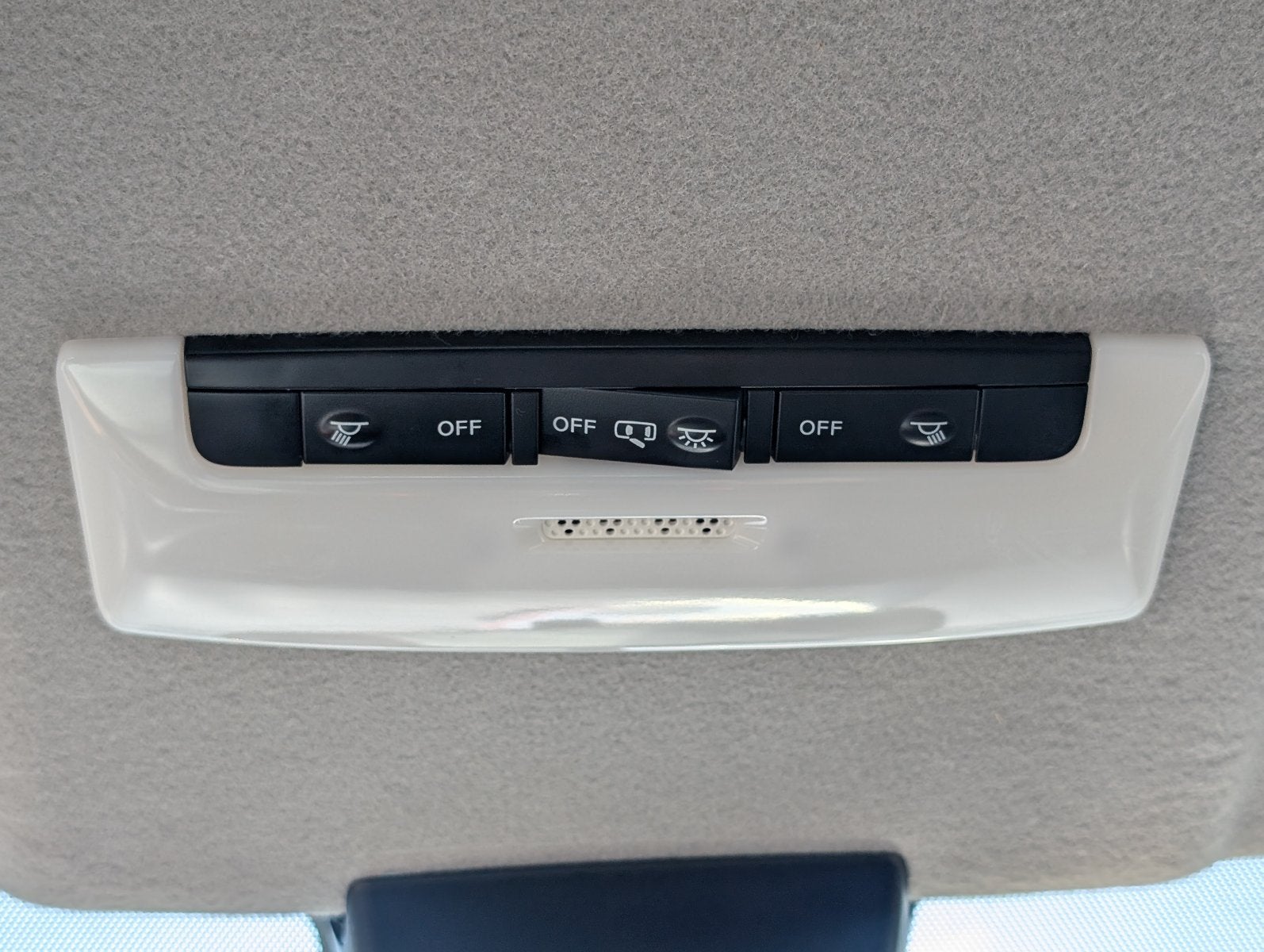 2023 Nissan Kicks SR Xtronic CVT