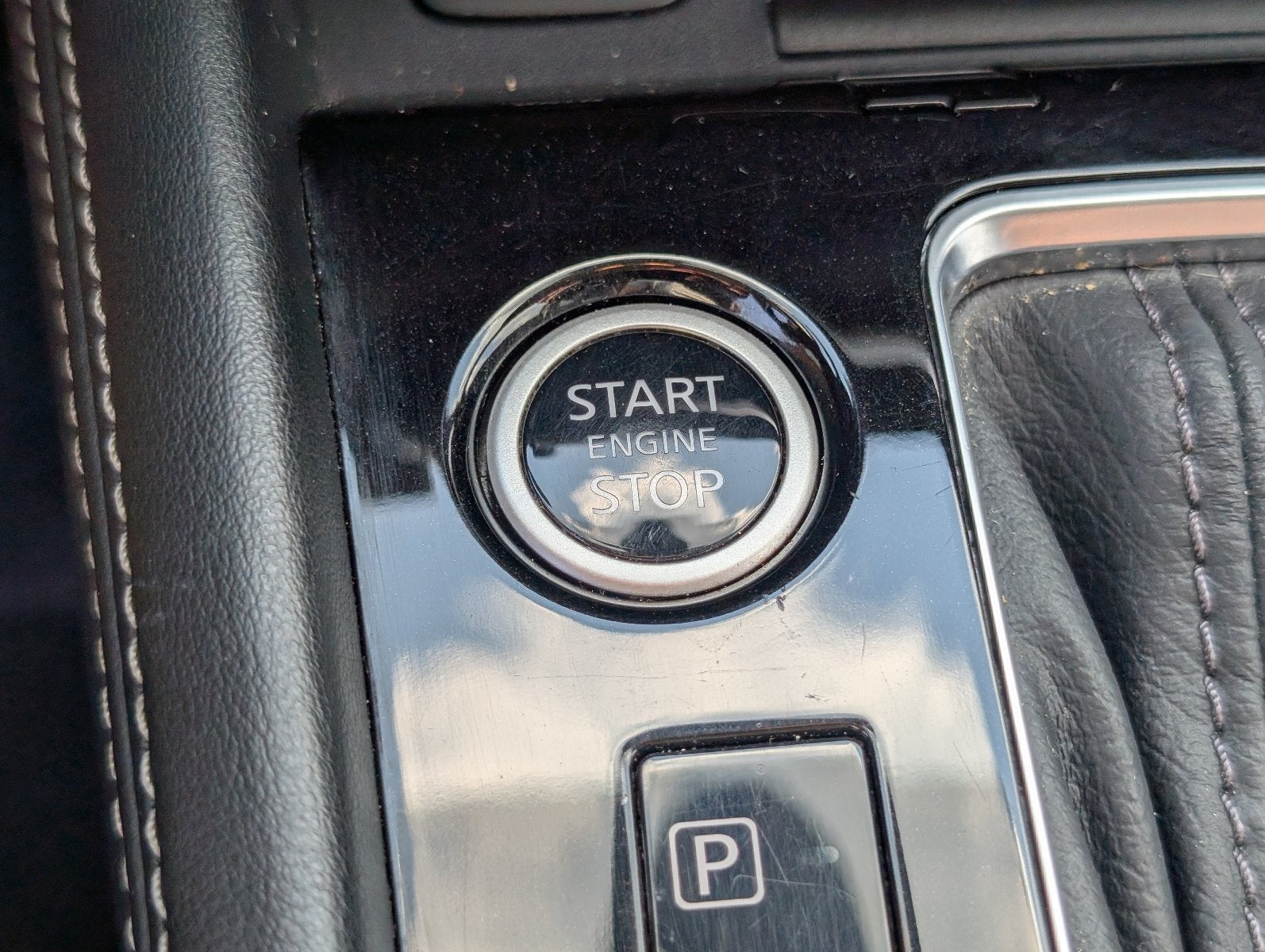 2023 Nissan Kicks SR Xtronic CVT