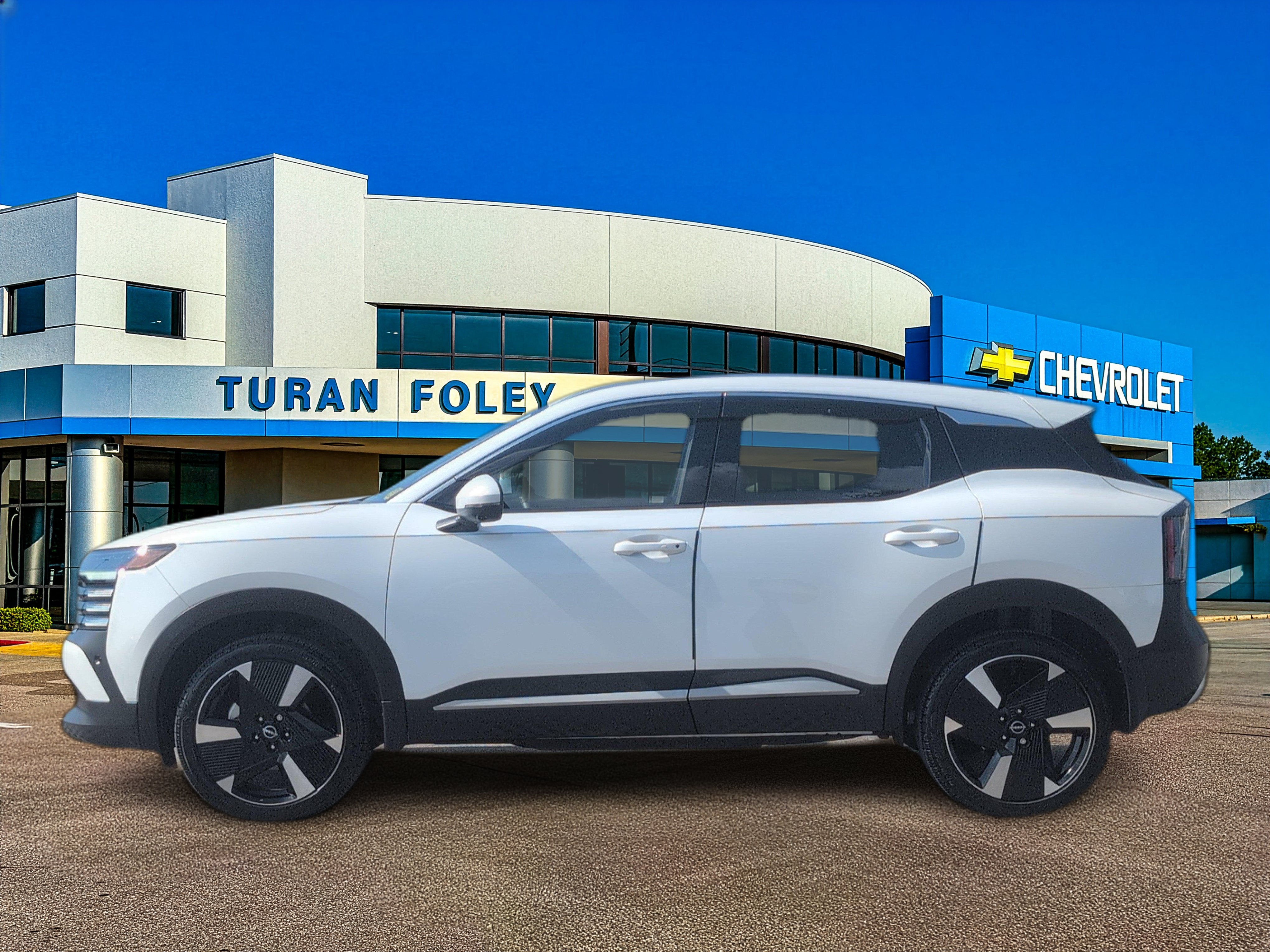 2025 Nissan Kicks SR FWD