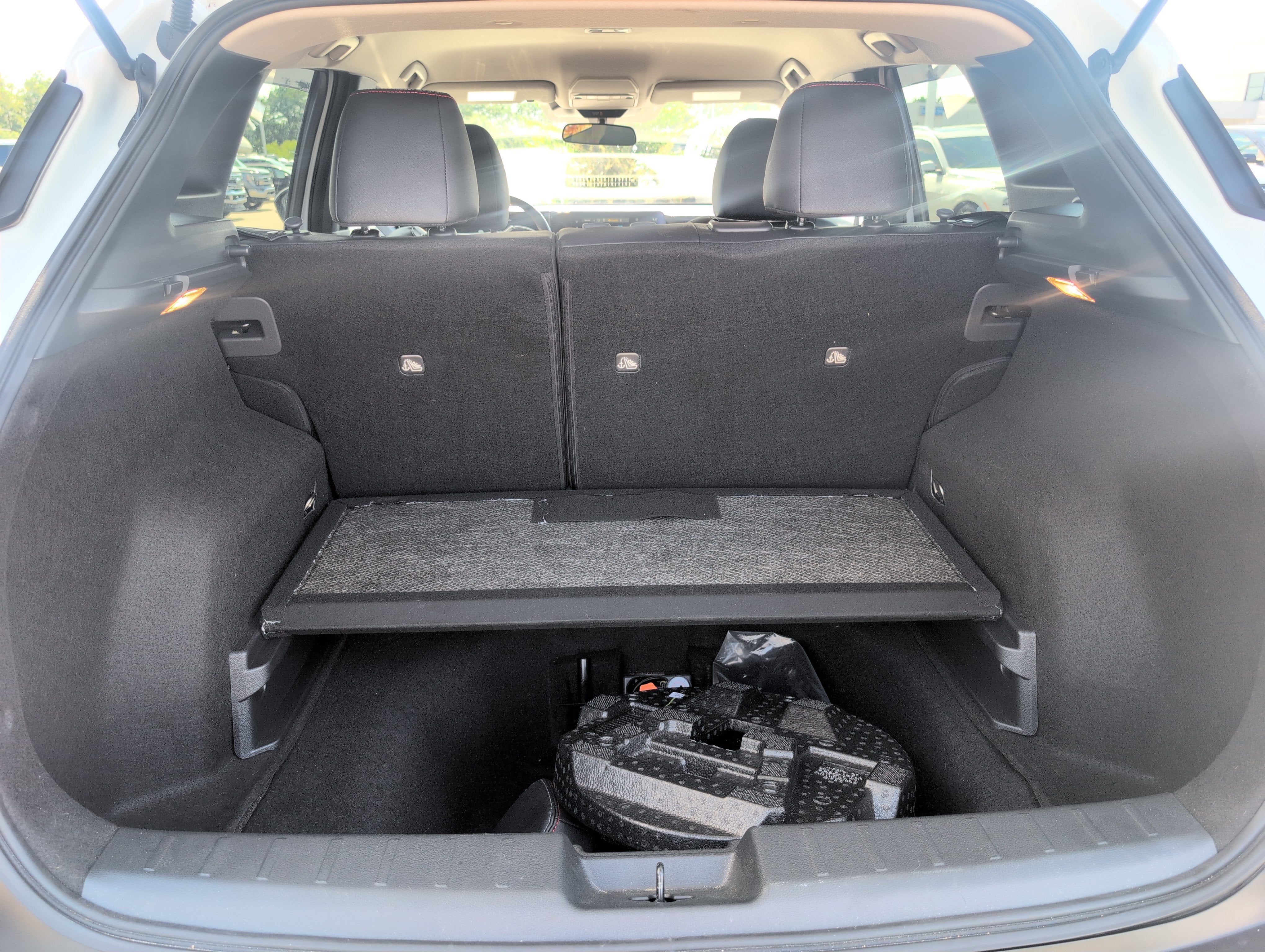 2025 Nissan Kicks SR FWD