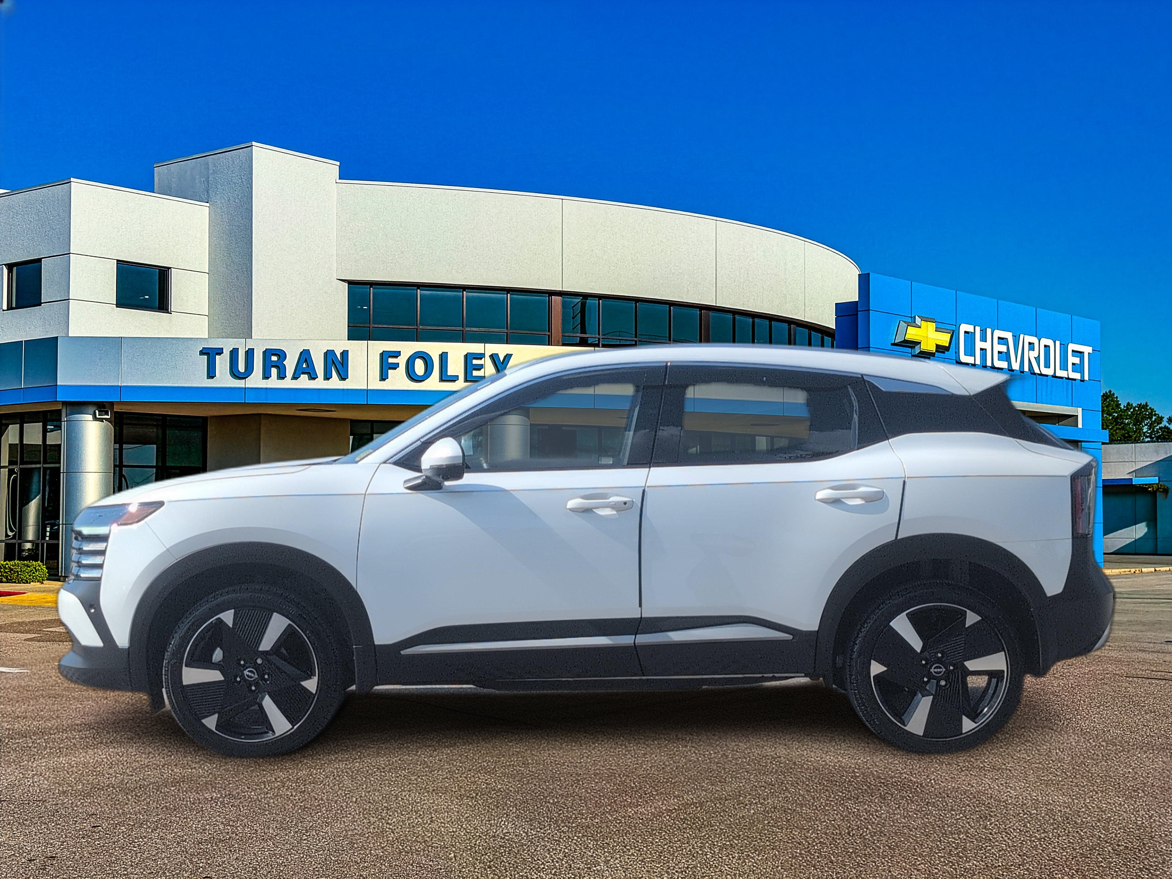 2025 Nissan Kicks SR FWD