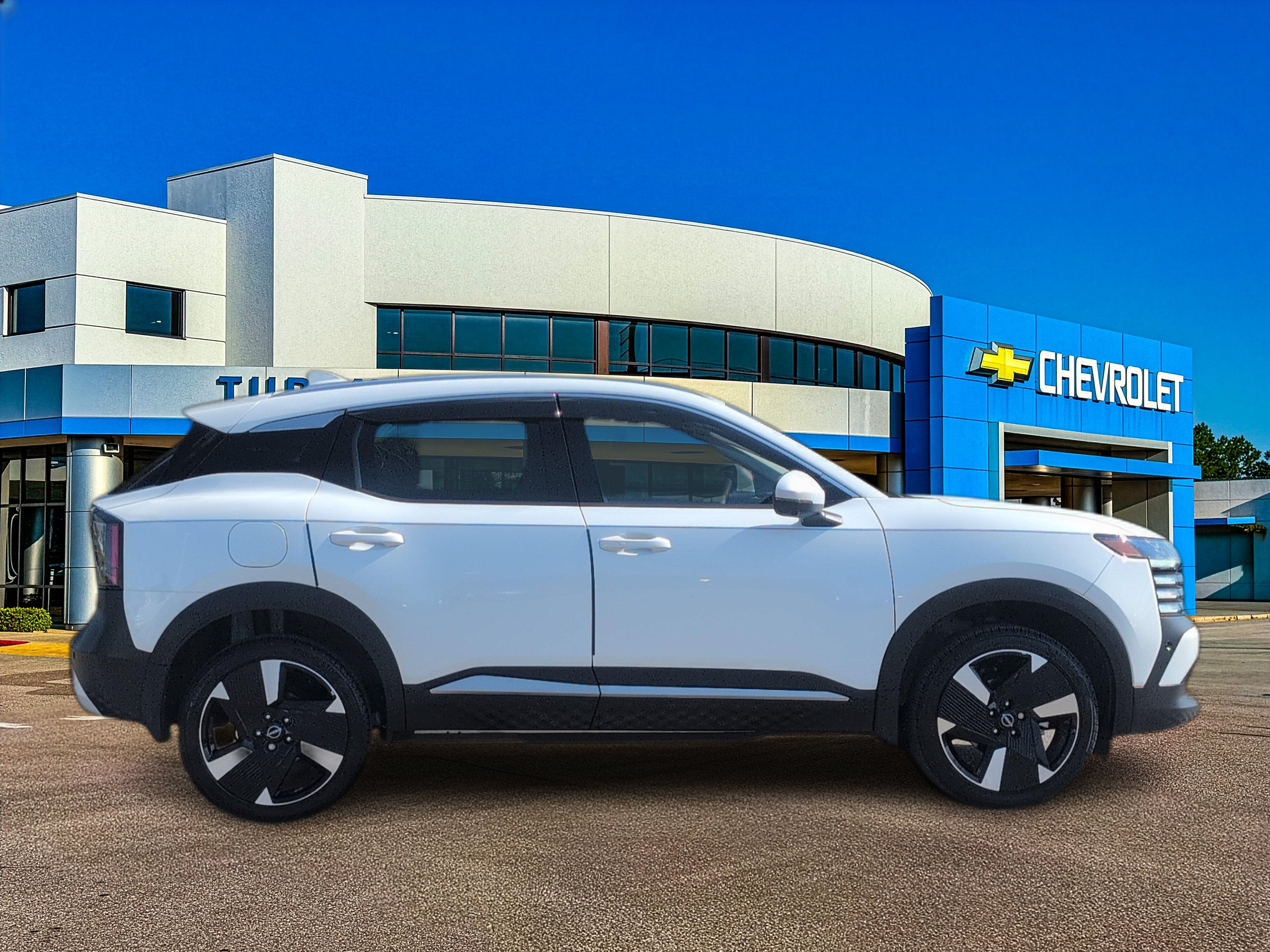 2025 Nissan Kicks SR FWD