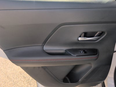 2025 Nissan Kicks SR FWD
