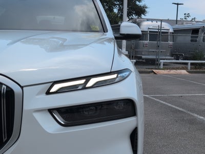 2024 BMW X7 xDrive40i